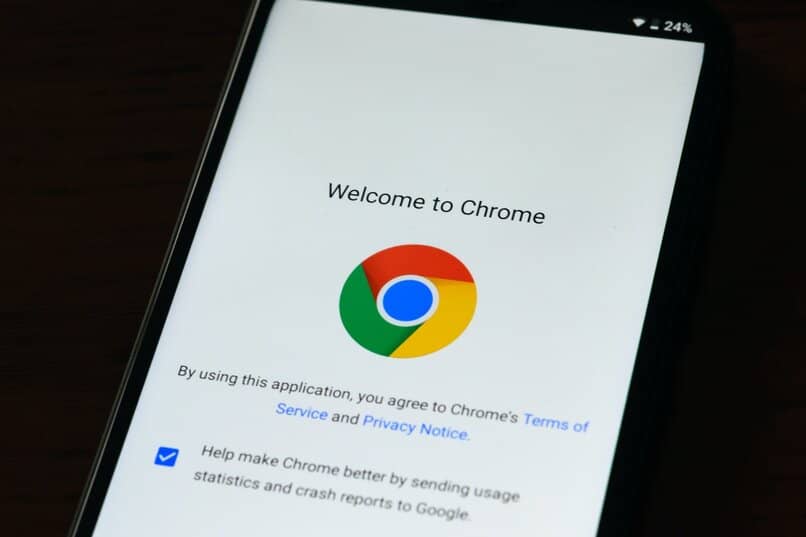 aplicacion de navegador web de google chrome en un smartphone