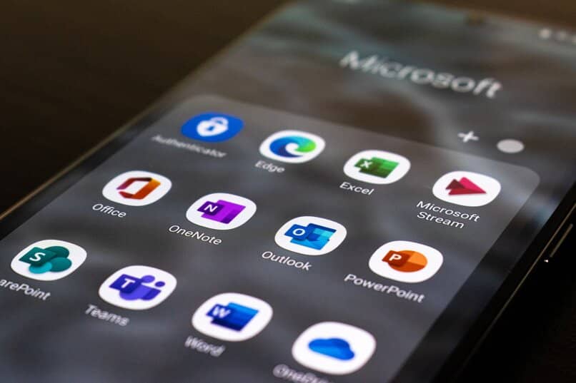Microsoft Office-Anwendungen auf einem Smartphone