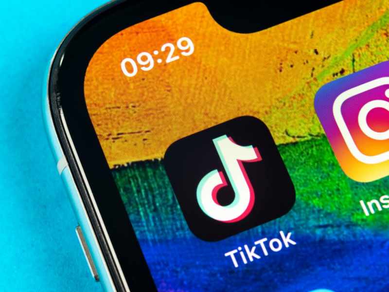 Cómo Actualizar TikTok en Android y iPhone a la Última Versión En