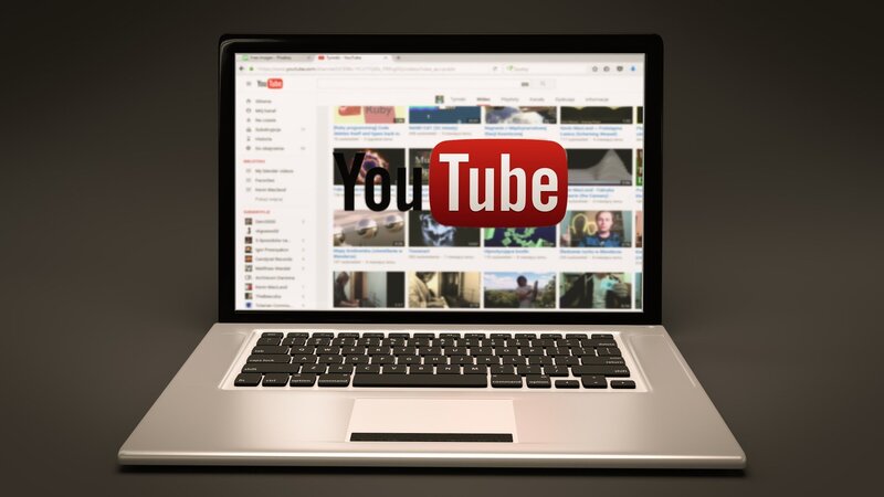 laptop para cerrar sesion en youtube