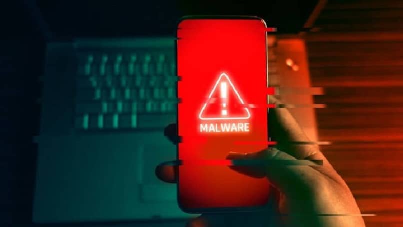 evita malware apps falsas play store 