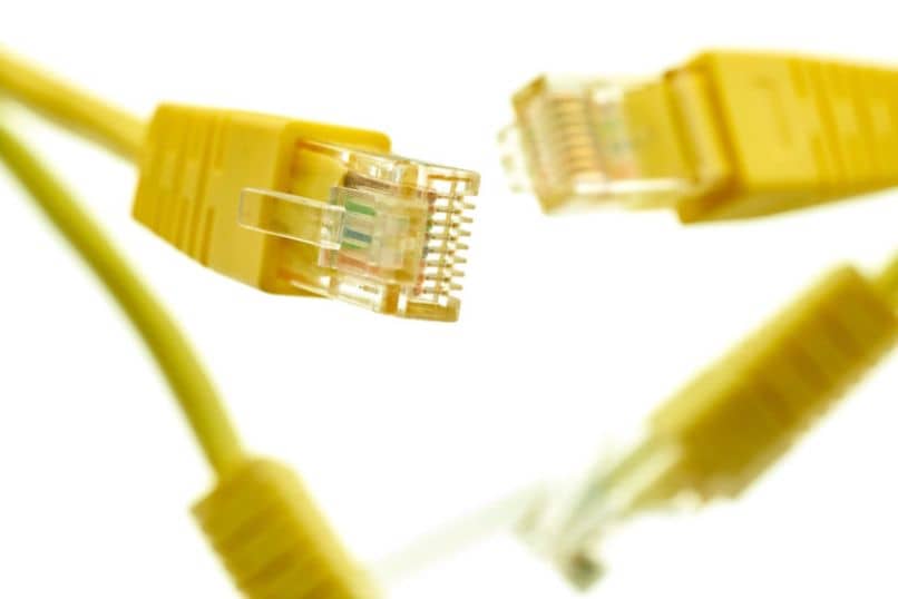 varios cables de ethernet para conexiones 