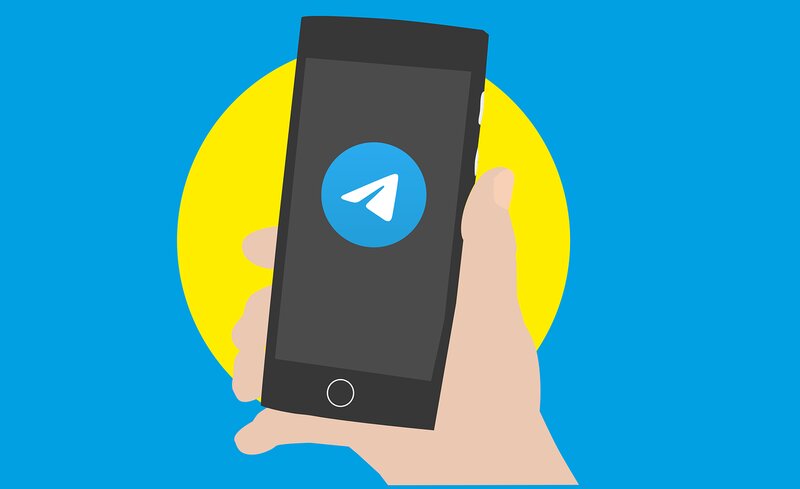 telefono android con aplicacion de telegram