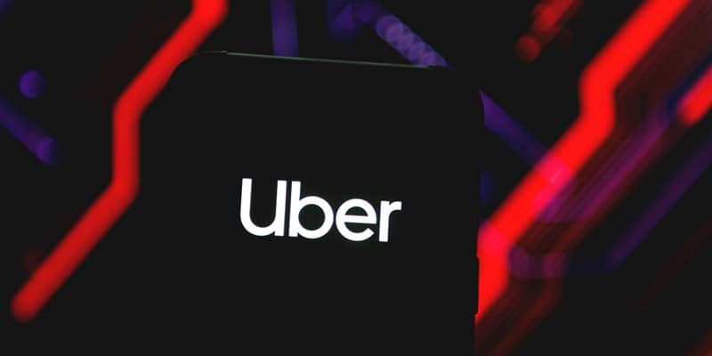 uber logo fondo oscuro