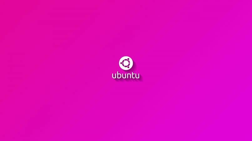 emblema de ubuntu fondo fucsia