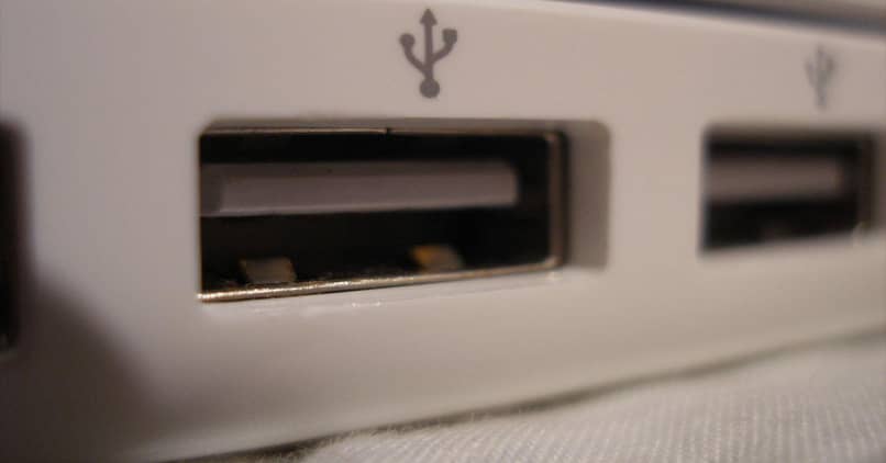 USB de segunda generación en buen estado