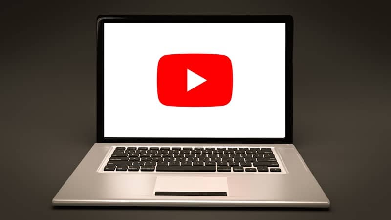 logo youtube laptop